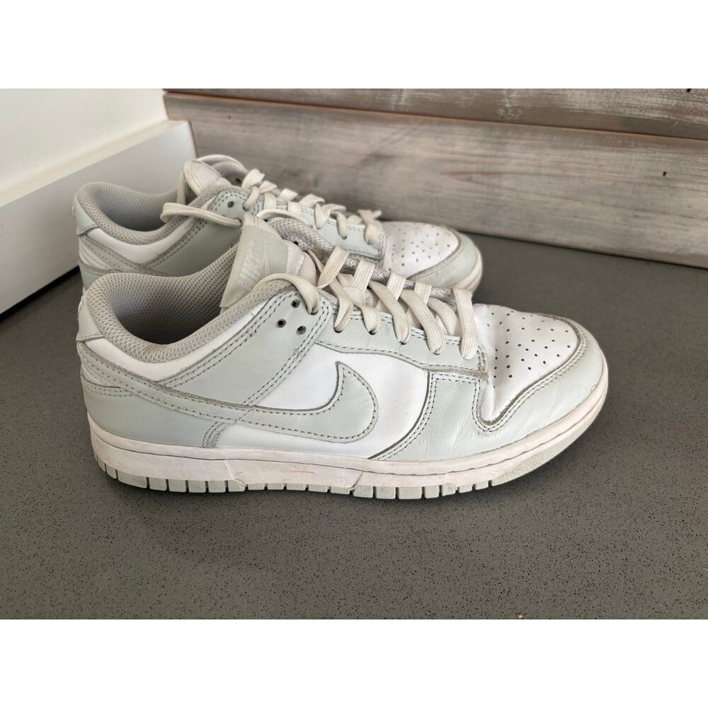 Nike Women’s Dunk Low White/Photon Dust Size 7